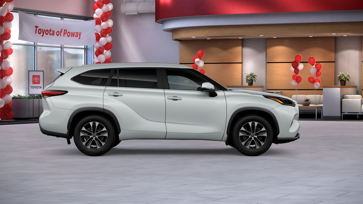 New 2026 Wind Chill Pearl <sup>1</sup> Toyota  XLE image 47