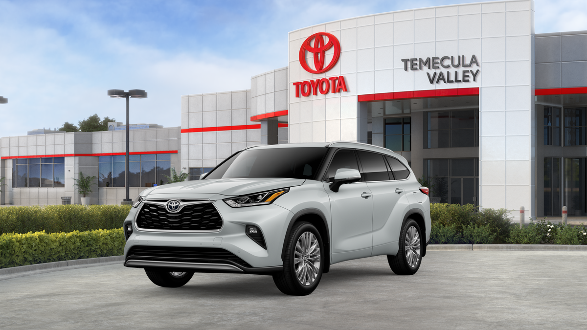 Wind Chill Pearl 1 2026 Toyota Highlander SUV / Crossover All-Wheel Drive 