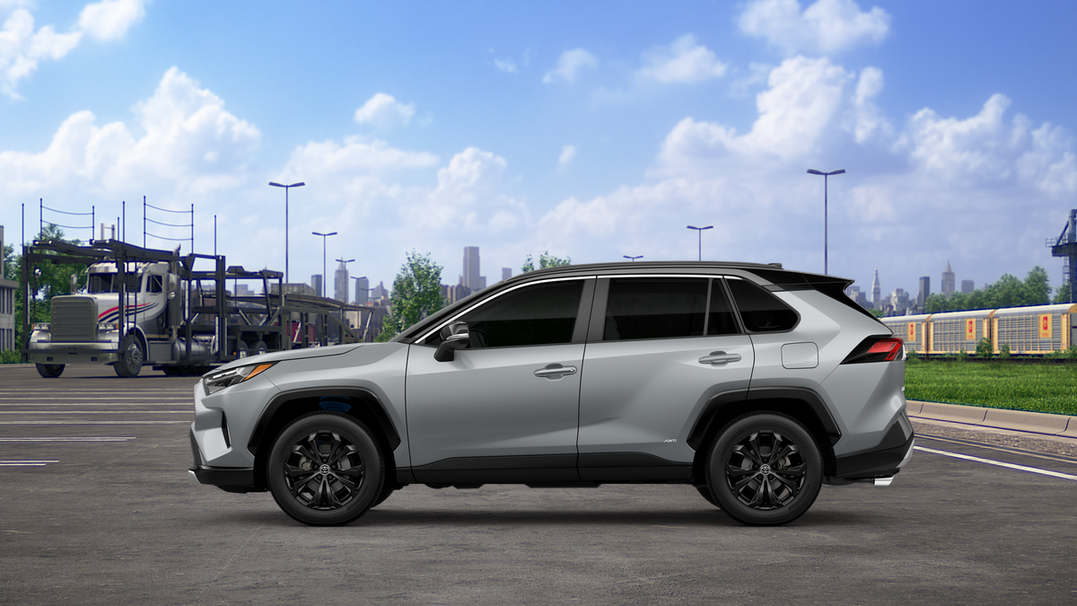 2025 Toyota RAV4 Hybrid XSE photo 4