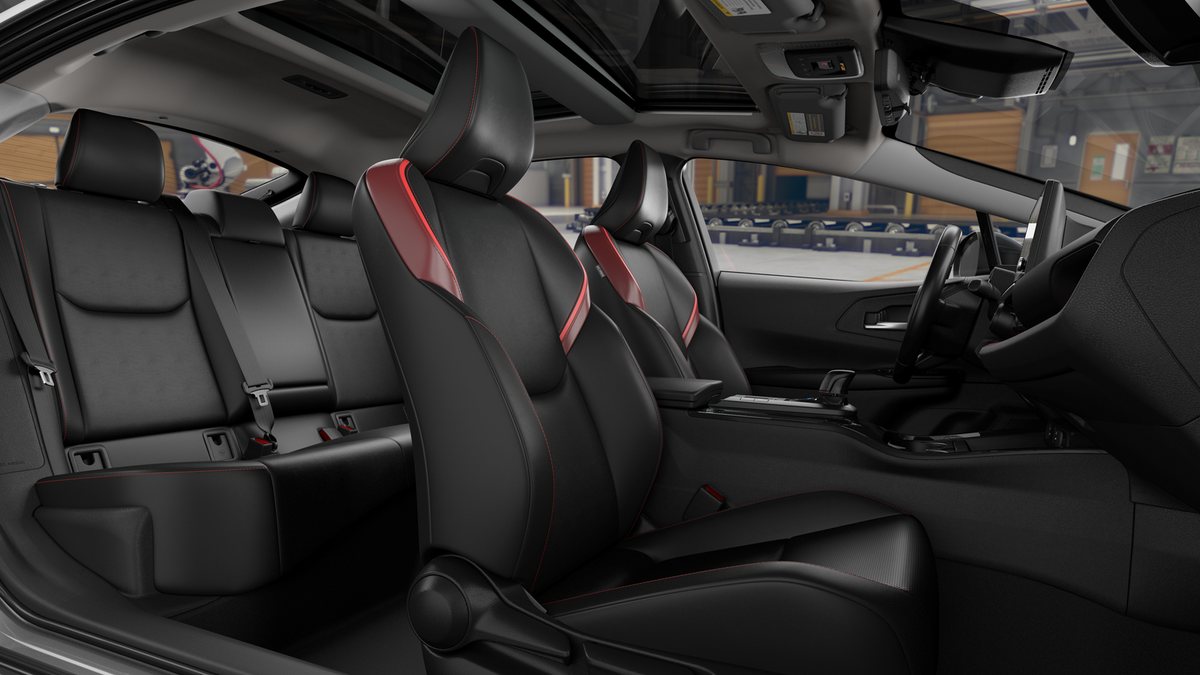 Prius Plug-in Hybrid XSE Premium 2.0L 4-Cyl. ECVT FWD [19]