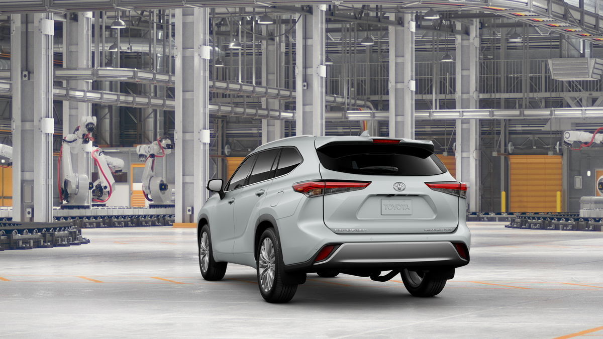 2025 Toyota Highlander Platinum photo 3