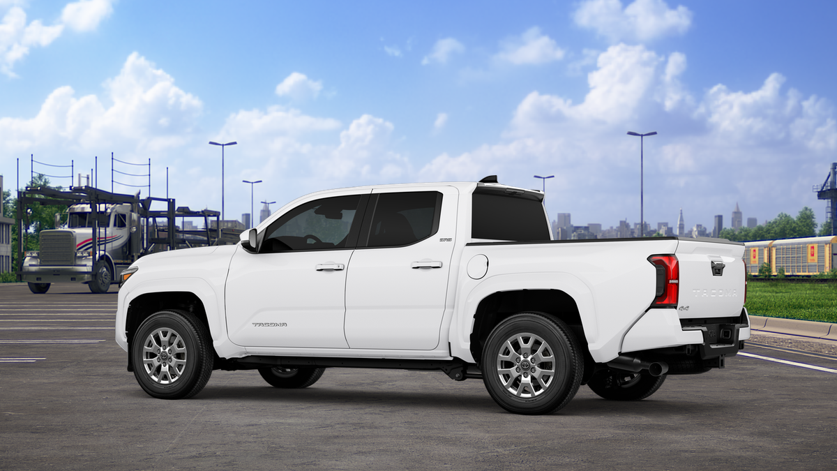 2025 Toyota Tacoma SR5 Double Cab photo 5