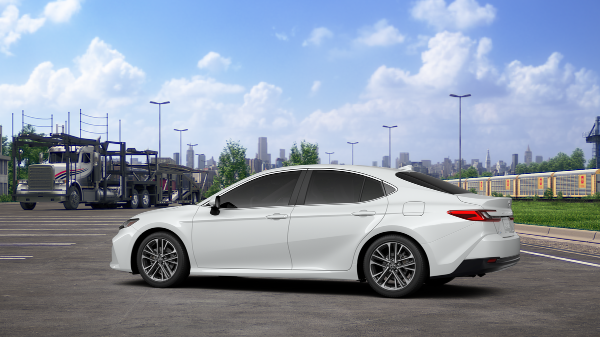 New 2026 Wind Chill Pearl <sup>1</sup> Toyota  XLE AWD image 7
