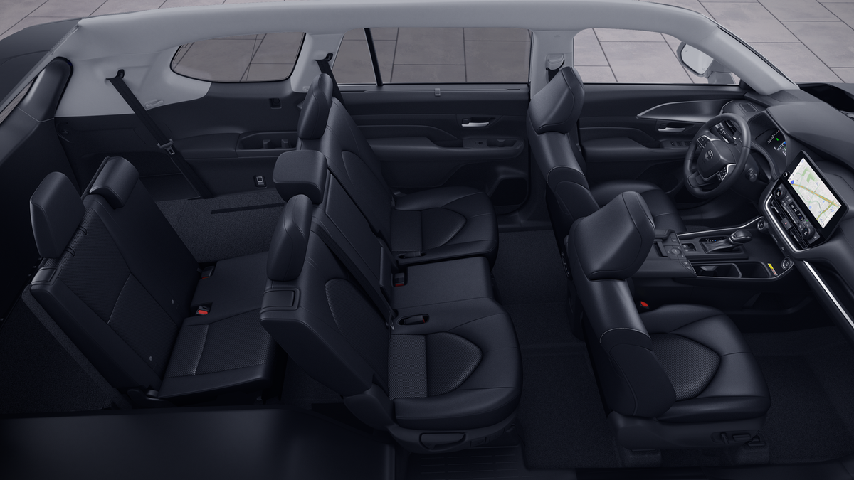 New 2026 Wind Chill Pearl <sup>1</sup> Toyota  XLE image 5