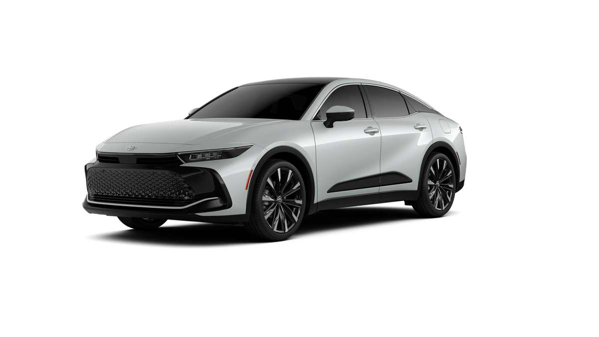 2026 Toyota Crown Platinum's photo