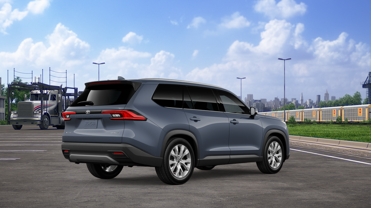 2026 Toyota Highlander Hybrid Limited photo 12
