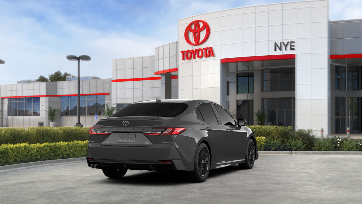 2025 Toyota Camry SE photo 5