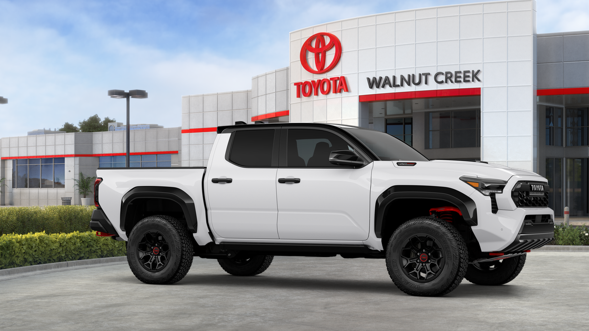 2025 Toyota Tacoma TRD Pro - Photo 16
