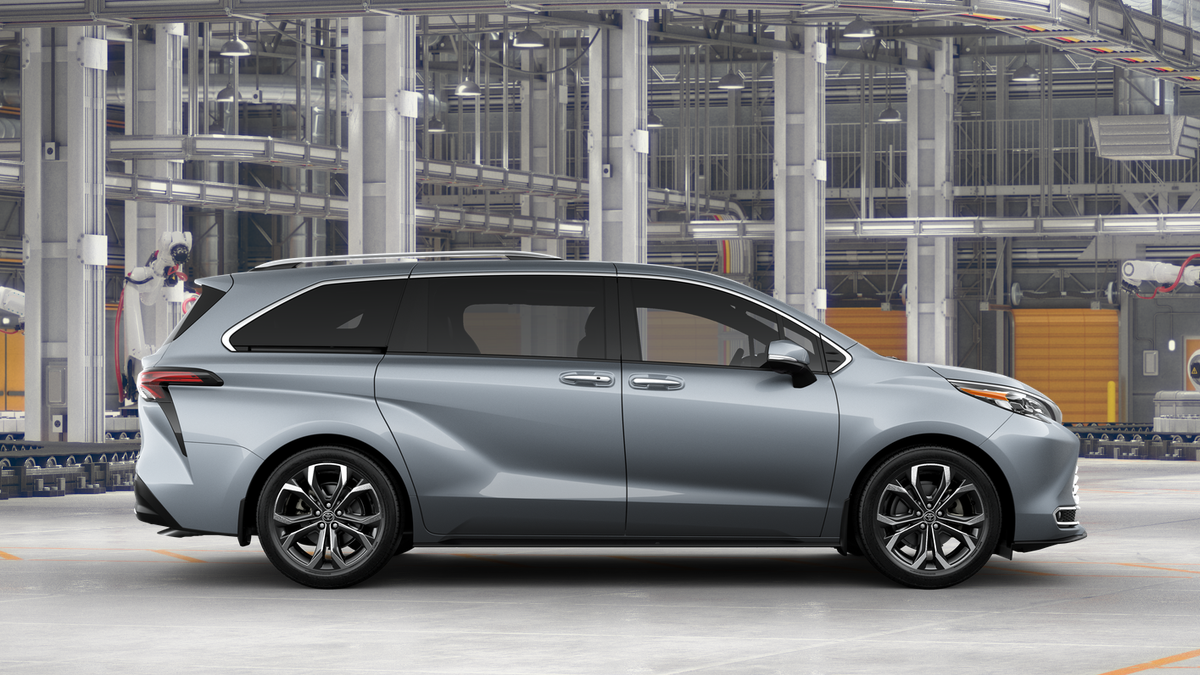 2025 Toyota Sienna Platinum photo 14