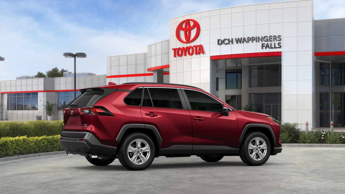 2025 Toyota RAV4 XLE photo 7