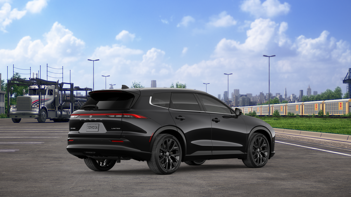 2026 Toyota Crown Signia Limited - Photo 12