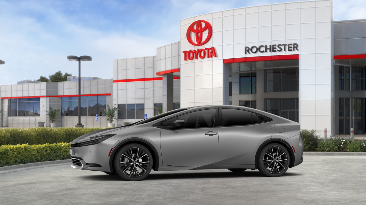New 2027 Guardian Gray Toyota  XLE AWD image 5
