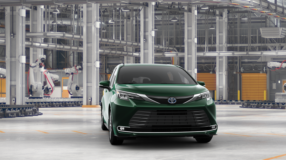 2025 Toyota Sienna Limited photo 18