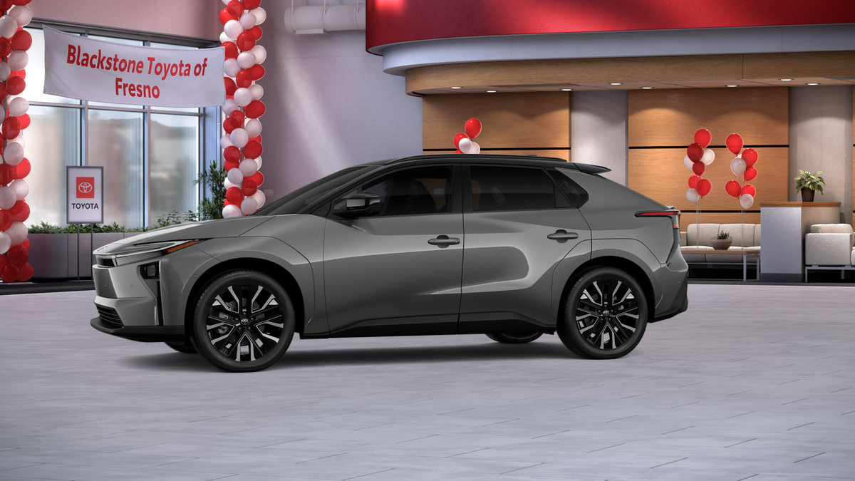 New 2026 Heavy Metal with Midnight Black Metallic roof <sup>1</sup> Toyota  Limited image 6