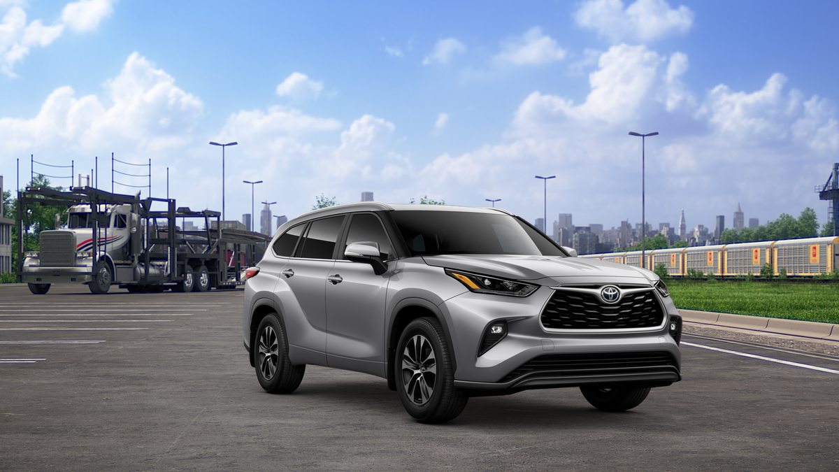 2025 Toyota Highlander XLE photo 17