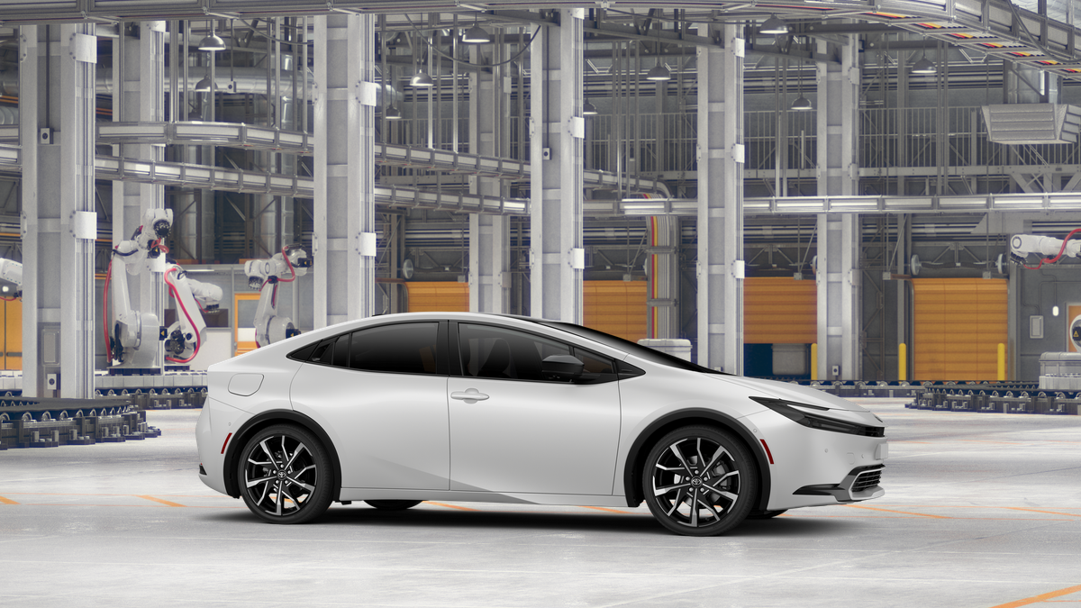 2026 Toyota Prius Plug-in Hybrid XSE Premium photo 15