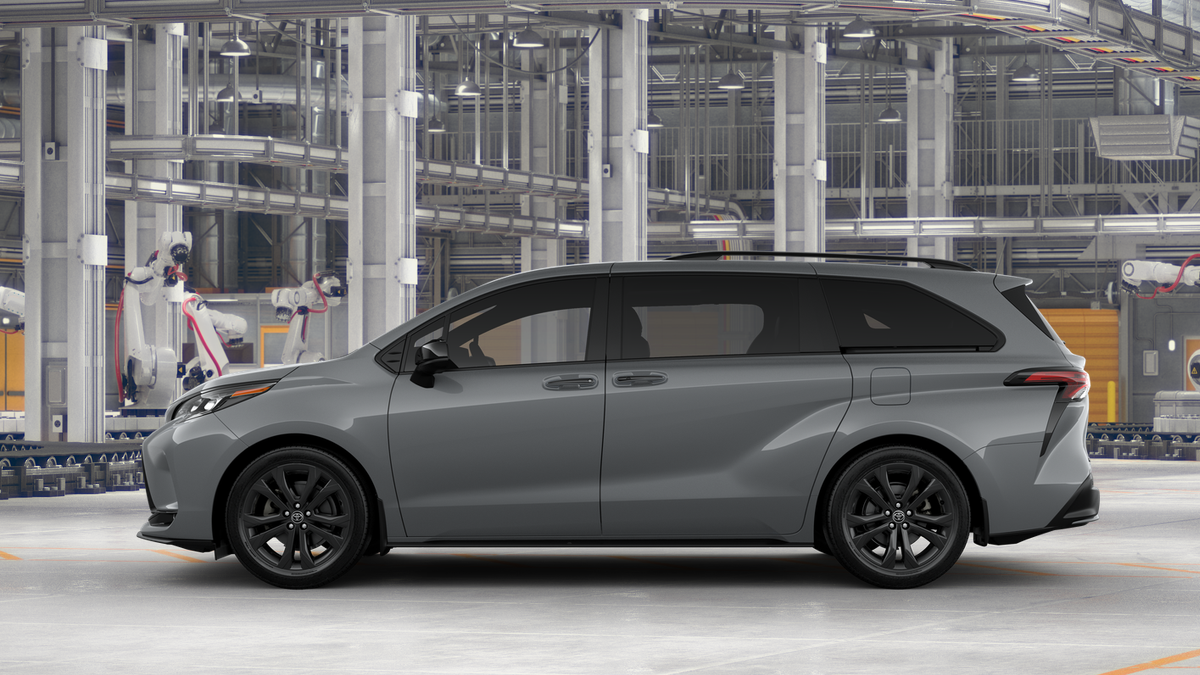 2025 Toyota Sienna XSE photo 3
