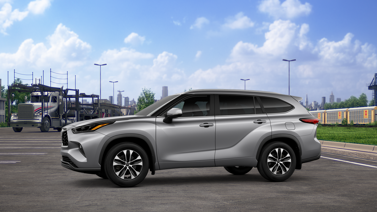2025 Toyota Highlander XLE photo 5