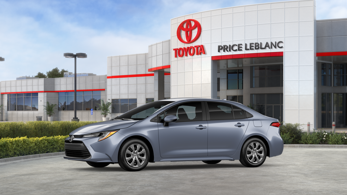 2026 Toyota Corolla LE photo 2