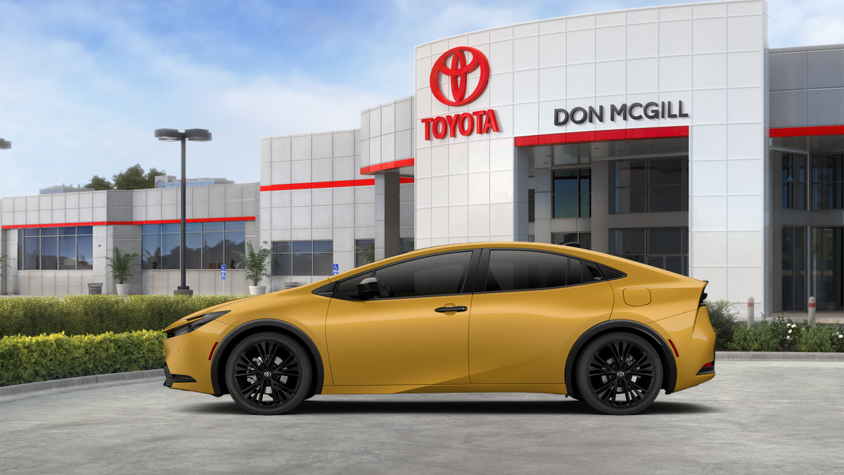 New 2027 Toyota Prius Plug-in Hybrid Sedan