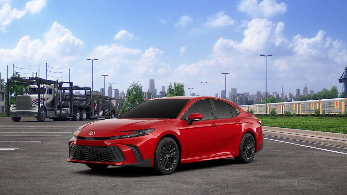 2026 Toyota Camry SE's photo