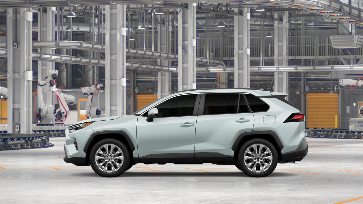 2025 Toyota RAV4 XLE Premium photo 3