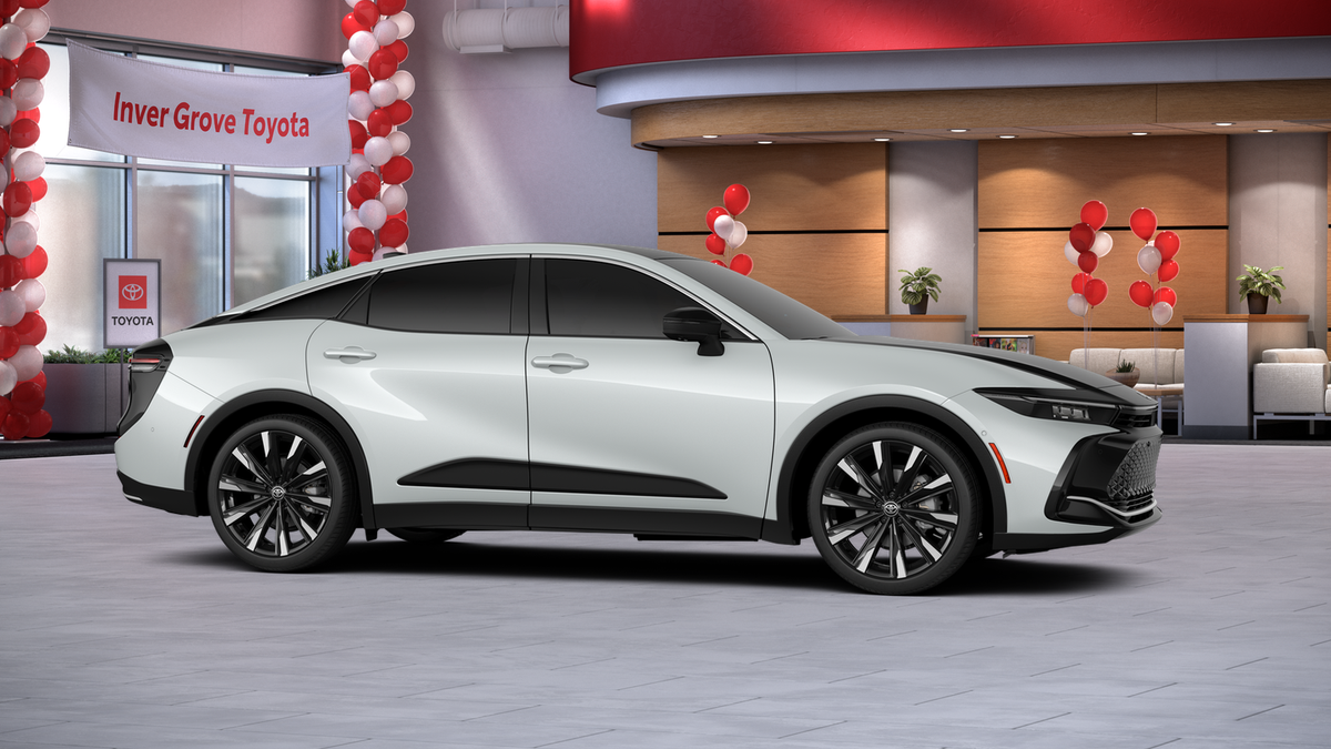 2026 Toyota Crown Platinum - Photo 15