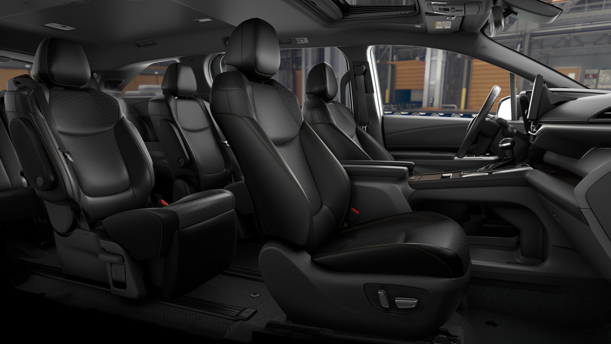 2025 Toyota Sienna Limited photo 19