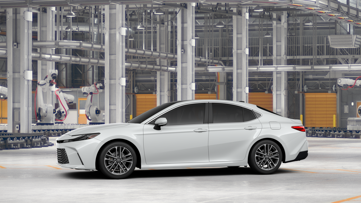 New 2026 Wind Chill Pearl <sup>1</sup> Toyota  XLE AWD image 5