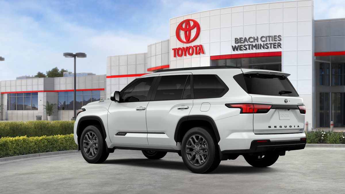 New 2026 Wind Chill Pearl <sup>1</sup> Toyota  Platinum image 9