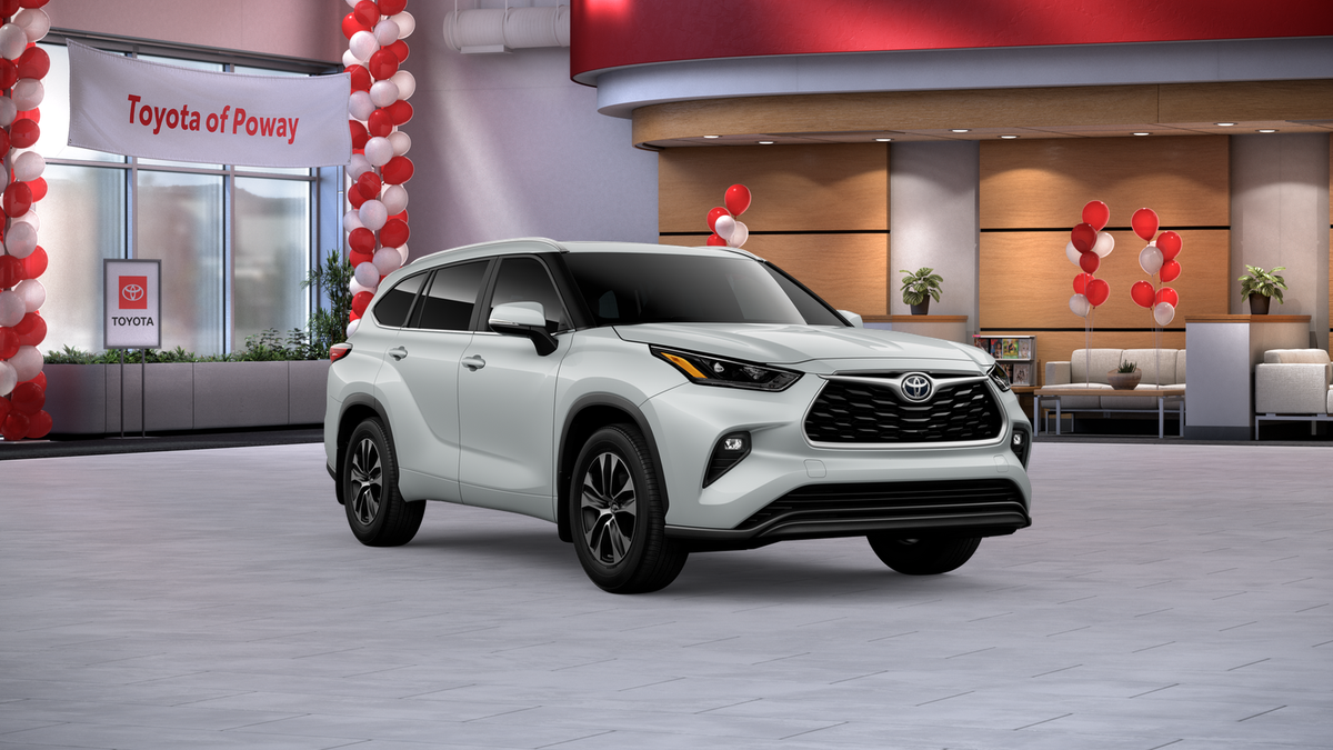New 2026 Wind Chill Pearl <sup>1</sup> Toyota  XLE image 50