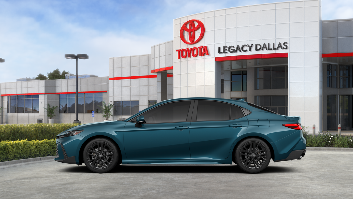2026 Toyota Camry SE photo 4