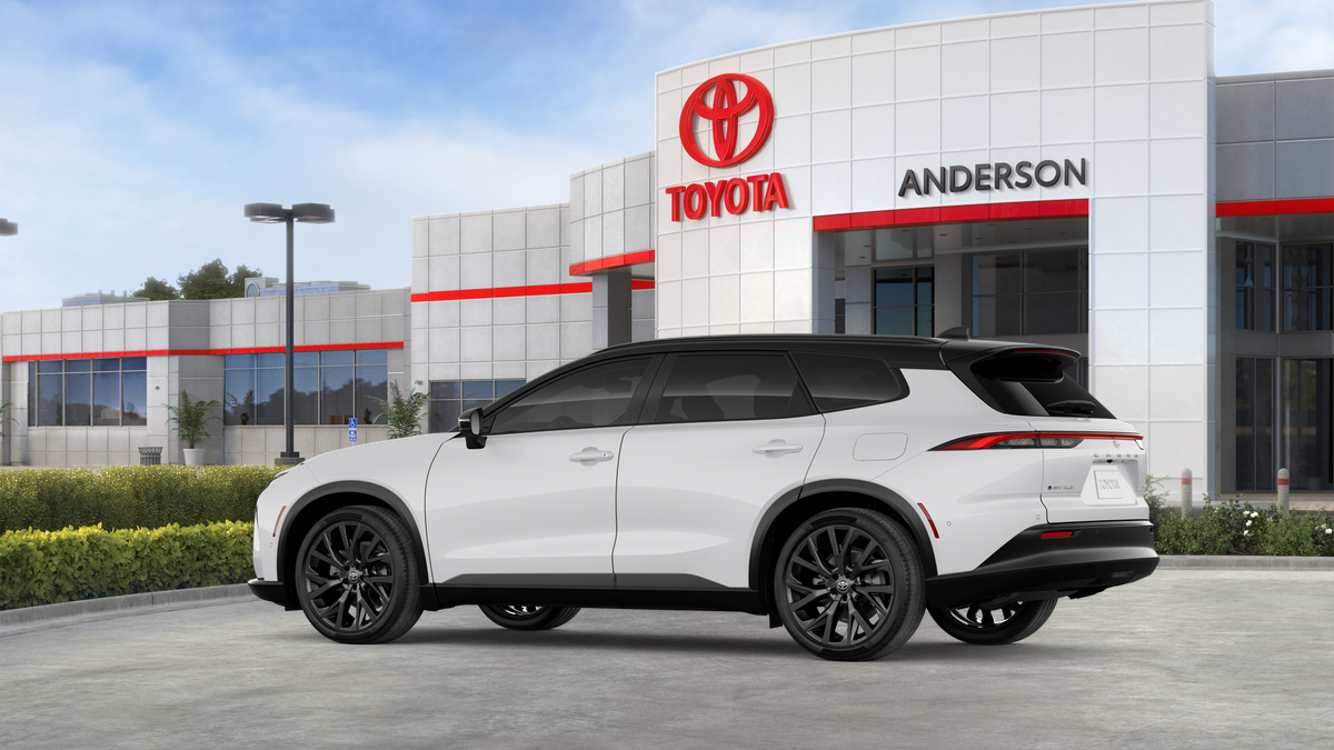 New 2026 Oxygen White with Black roof <sup>1</sup> Toyota  Limited image 7