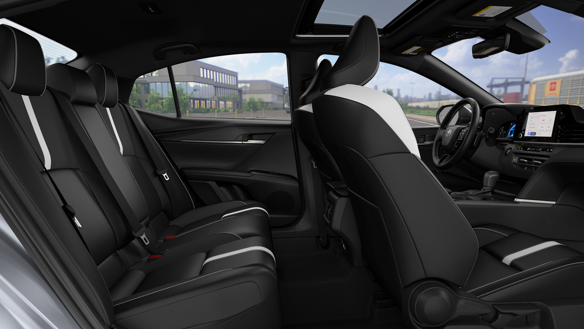 2026 Toyota Camry SE photo 15