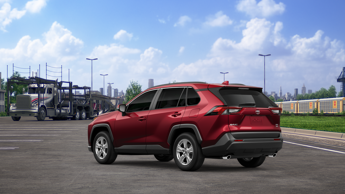 2025 Toyota RAV4 XLE photo 6