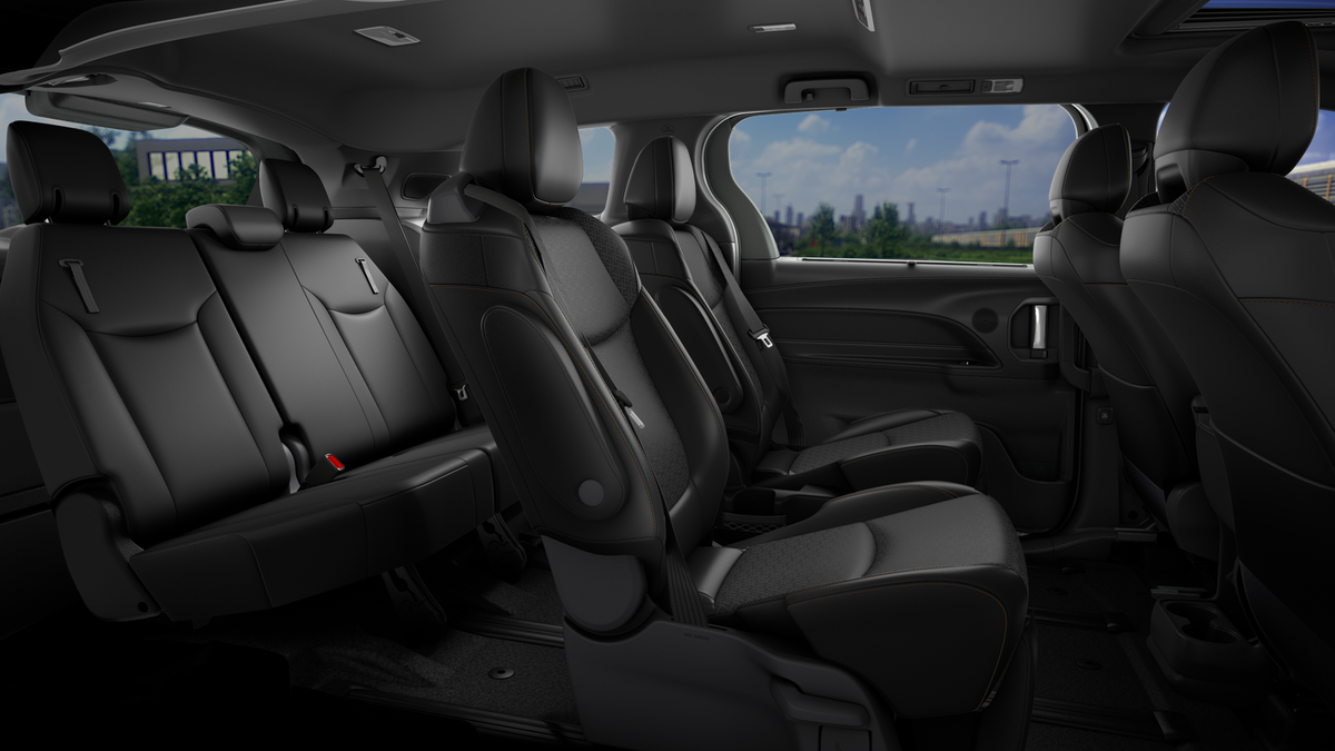 2025 Toyota Sienna Limited photo 20