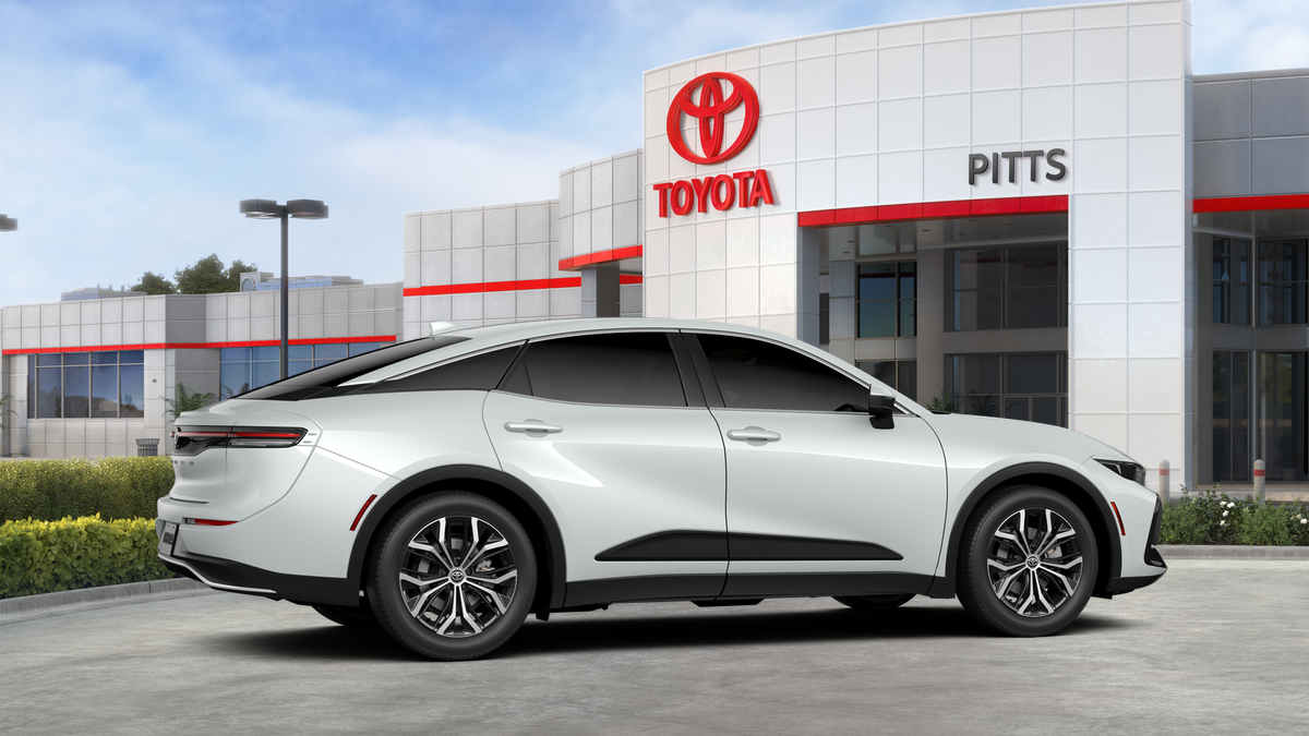 2026 Toyota Crown XLE - Photo 62