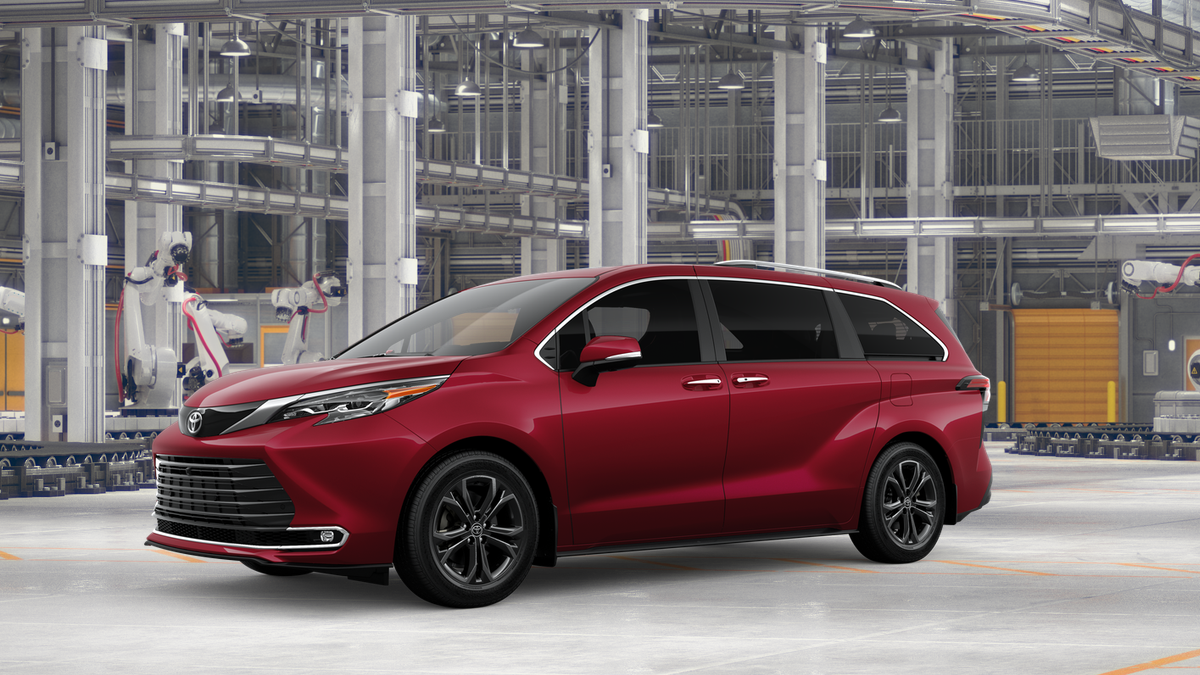 New 2026 Ruby Flare Pearl <sup>1</sup> Toyota  Platinum image 3