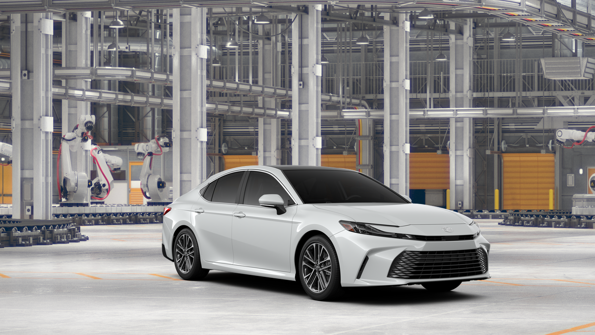 New 2026 Wind Chill Pearl <sup>1</sup> Toyota  XLE AWD image 17