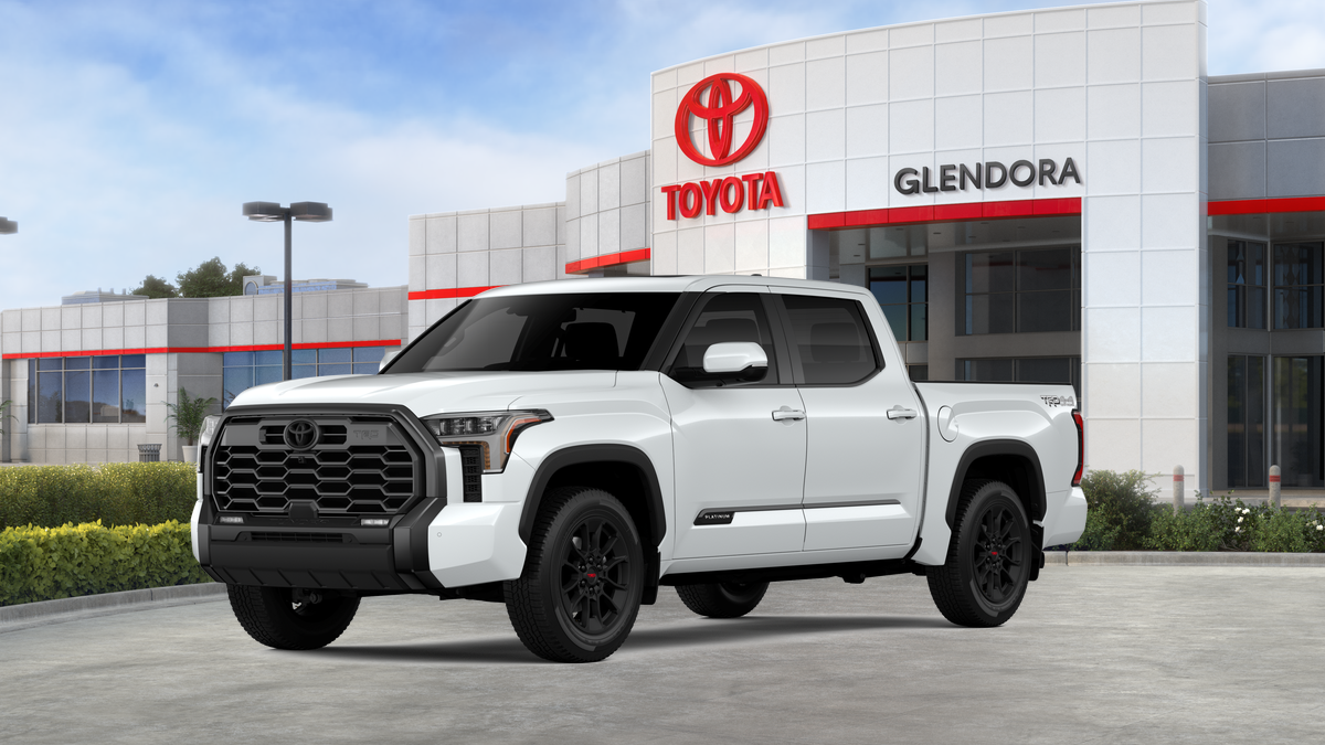 2026 Toyota Tundra Platinum's photo