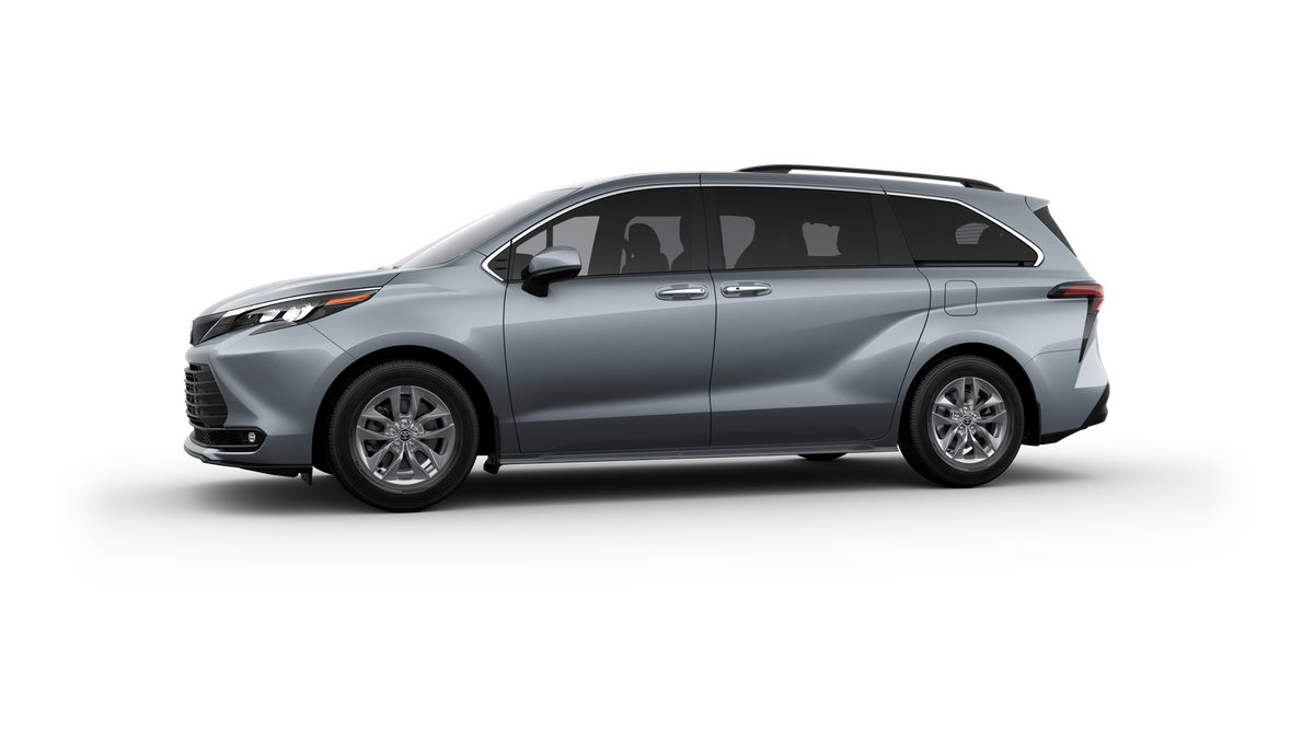 2025 Toyota Sienna XLE photo 35
