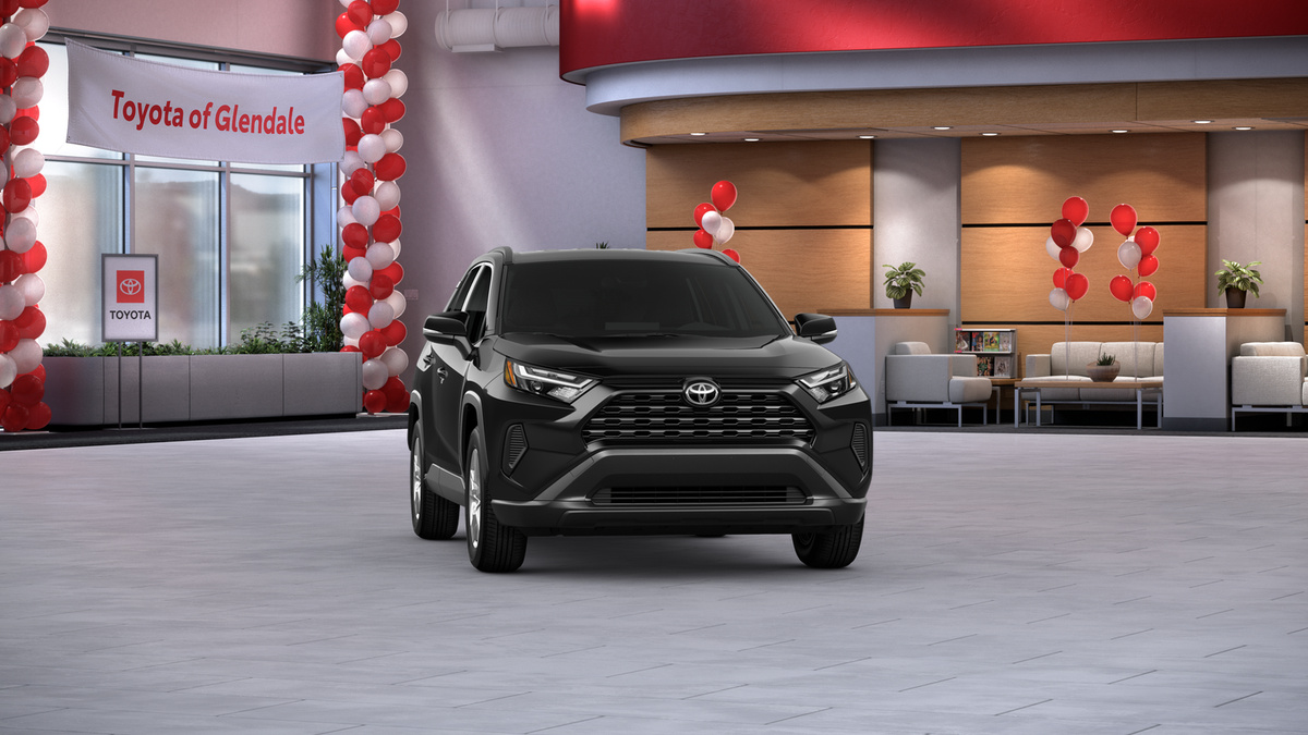 2025 Toyota RAV4 XLE photo 16