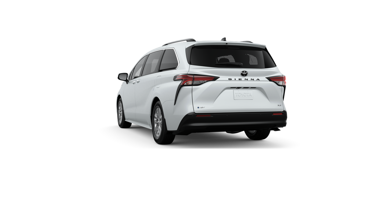 New 2026 Wind Chill Pearl <sup>1</sup> Toyota  XLE image 9