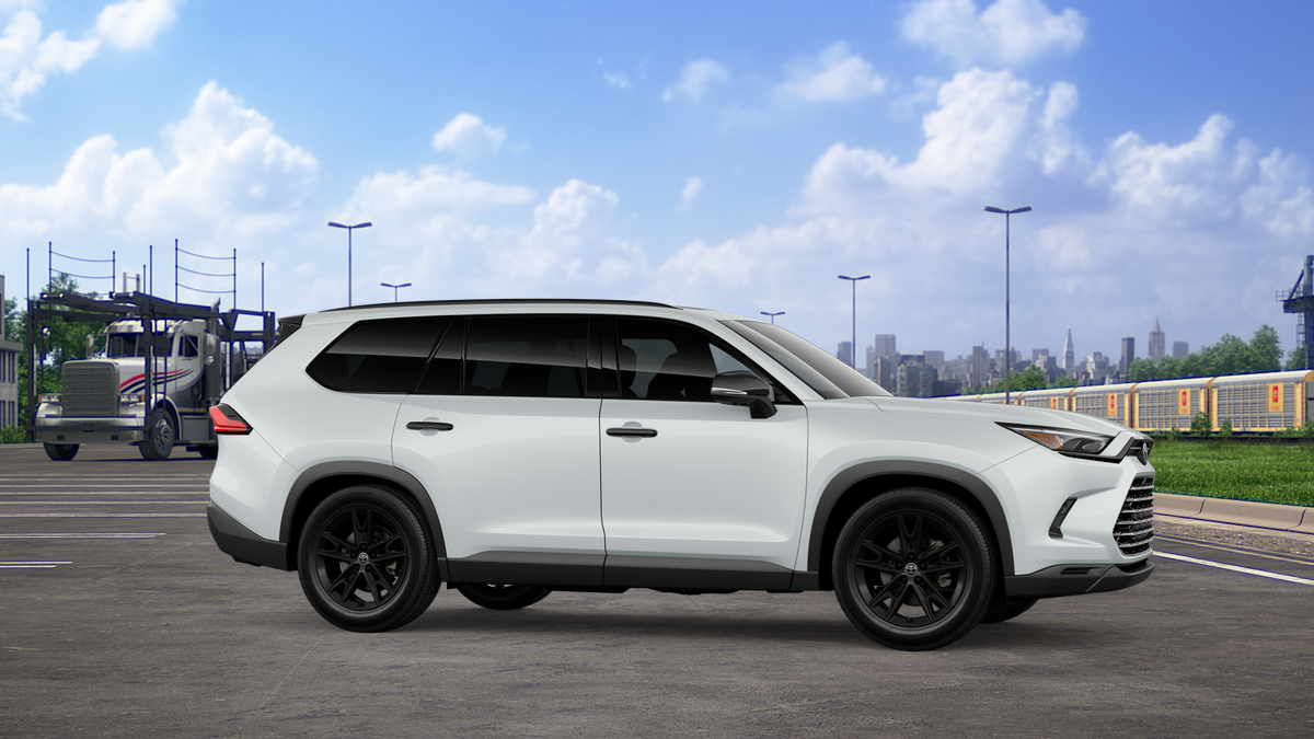 2026 Toyota Highlander Hybrid photo 3