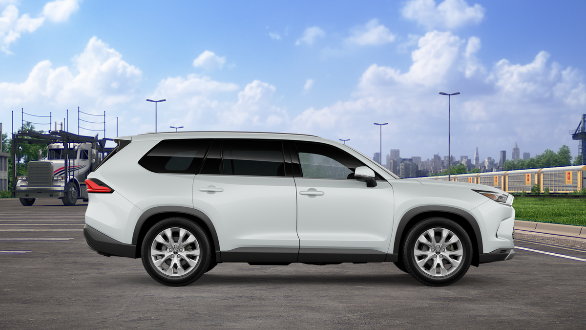 2026 Toyota Highlander Hybrid Limited photo 12