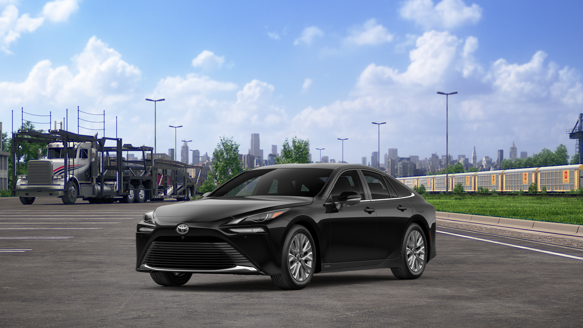 2025 Toyota Mirai XLE's photo