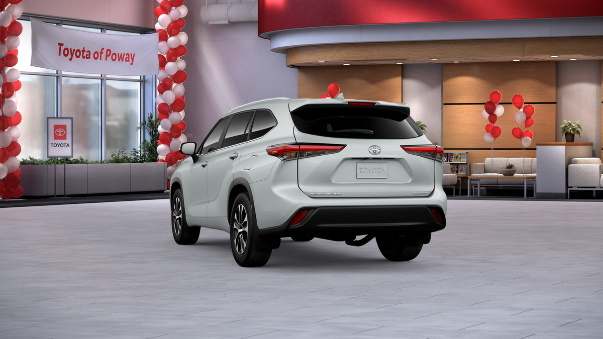 New 2026 Wind Chill Pearl <sup>1</sup> Toyota  XLE image 42
