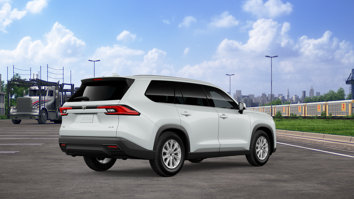 2026 Toyota Grand Highlander XLE photo 11