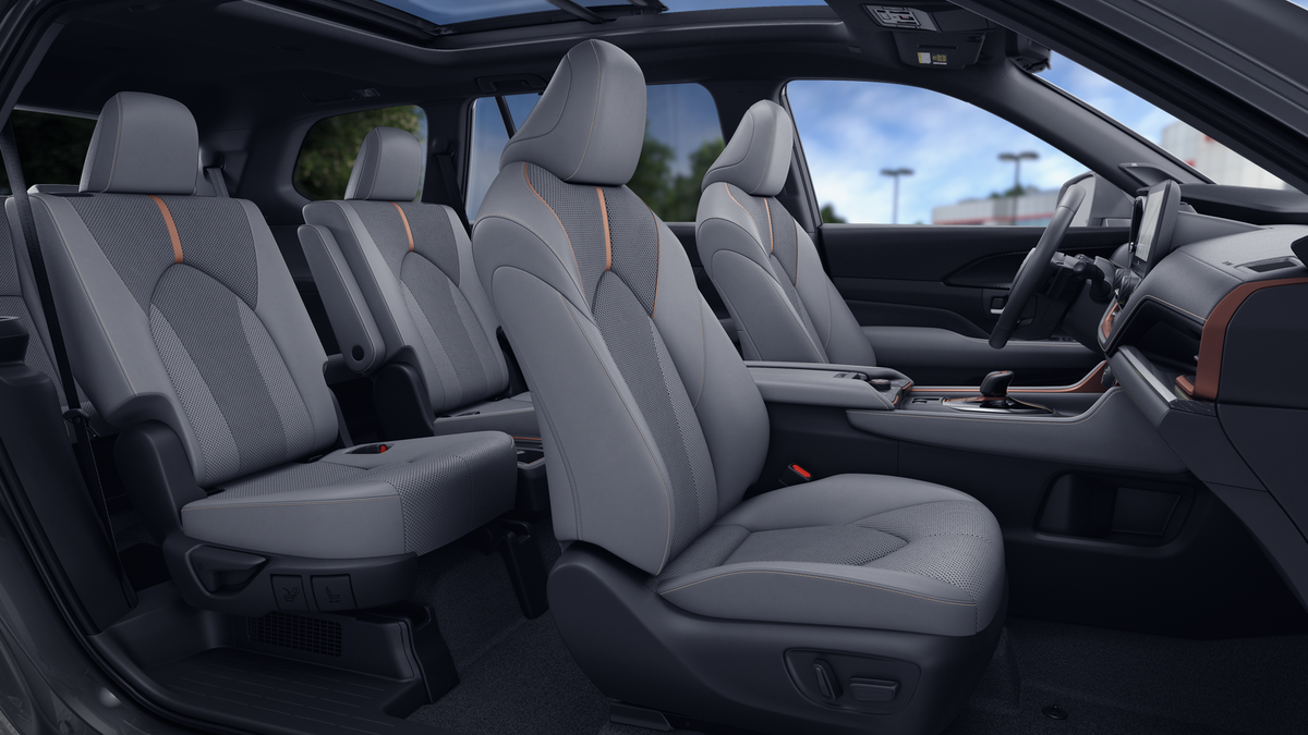 2025 Toyota Grand Highlander Hybrid MAX Platinum photo 68