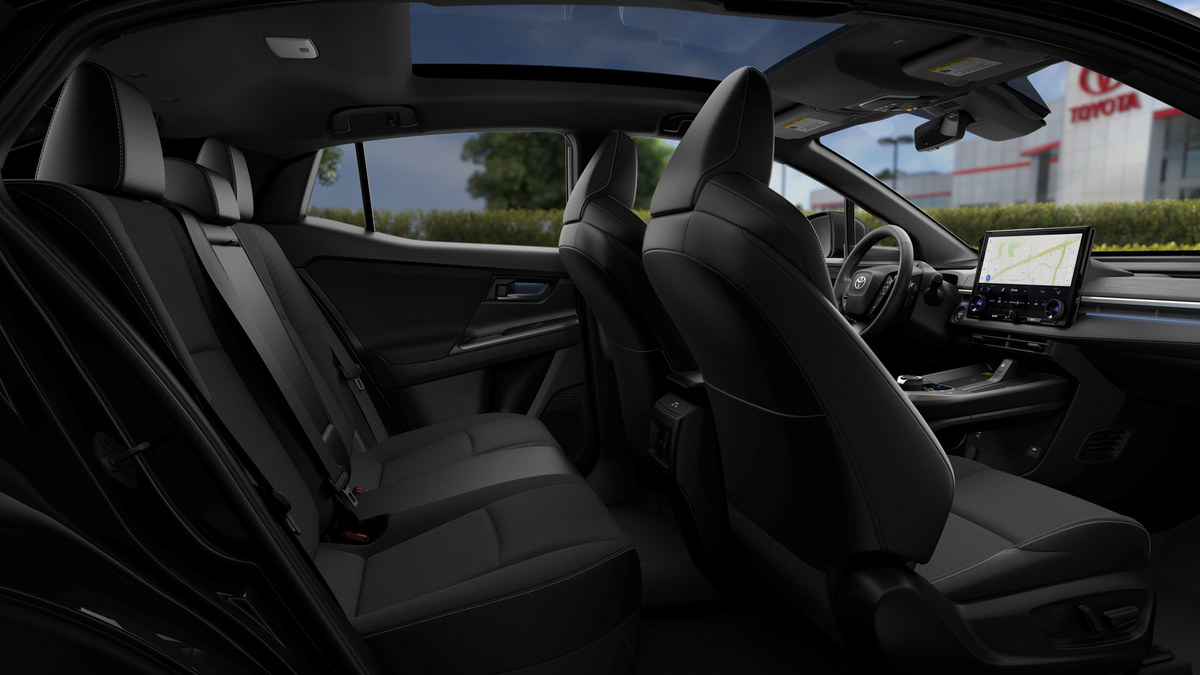 New 2026 Wind Chill Pearl with Midnight Black Metallic roof <sup>1</sup> Toyota  XSE image 3